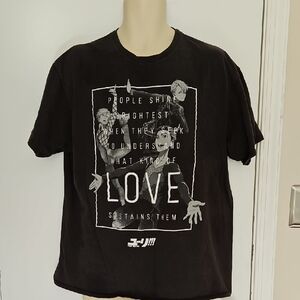 Yuri !!! On Ice Love Crunchyroll Shirt Size XL